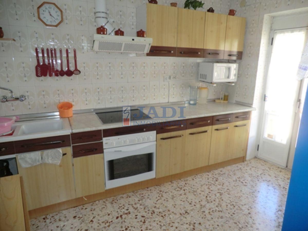 For sale of house in Valdepeñas