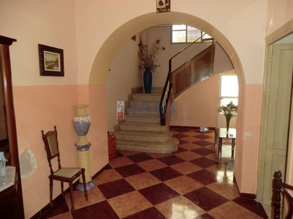 Venta de casa en Valdepeñas