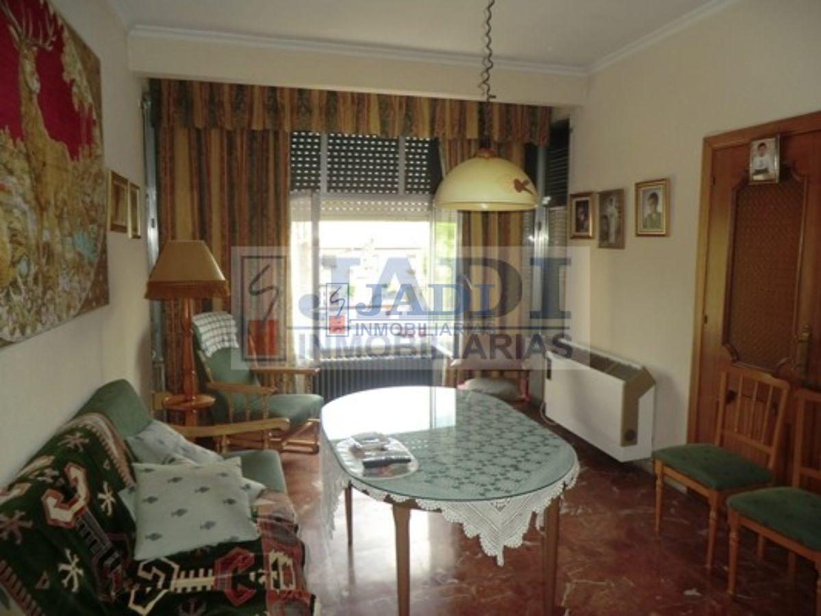 For sale of house in Valdepeñas