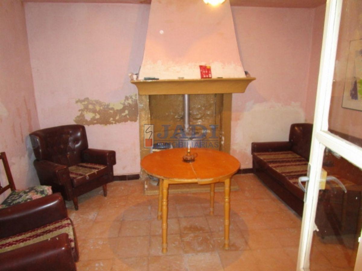 For sale of house in Valdepeñas