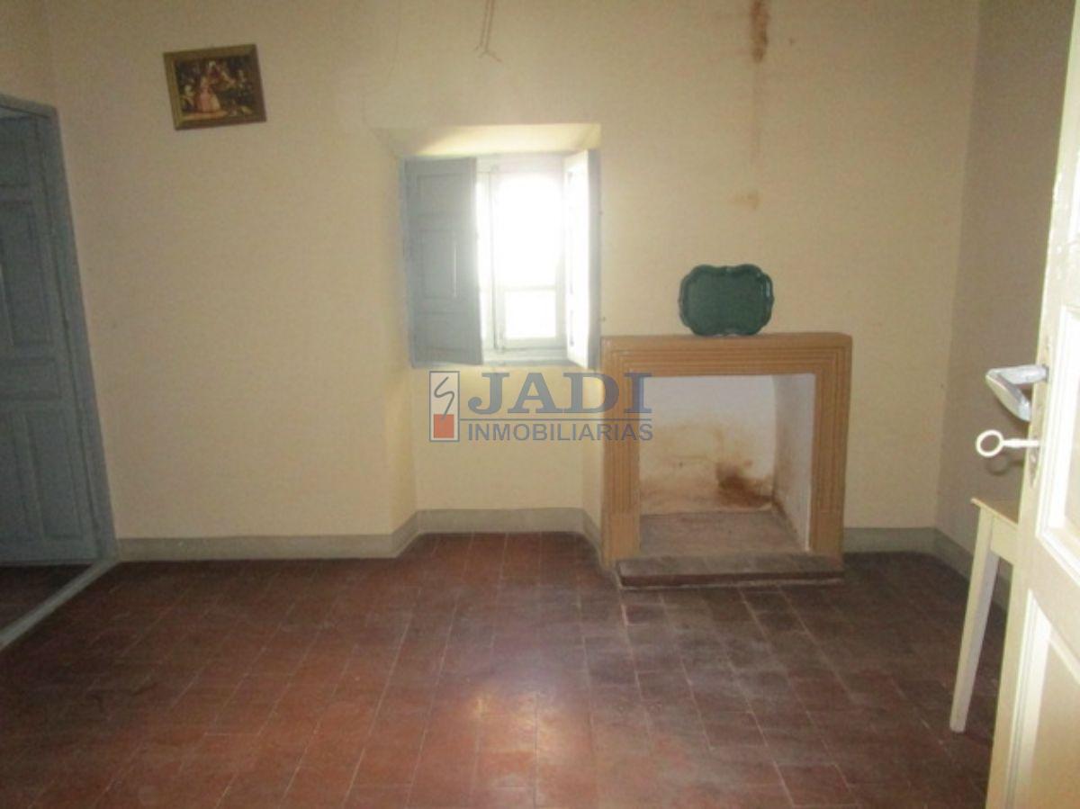 For sale of house in Valdepeñas