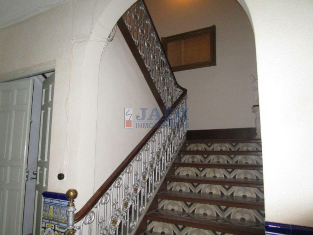 For sale of house in Valdepeñas