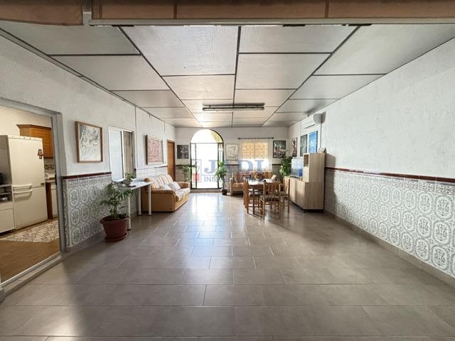 Venta de casa en Valdepeñas