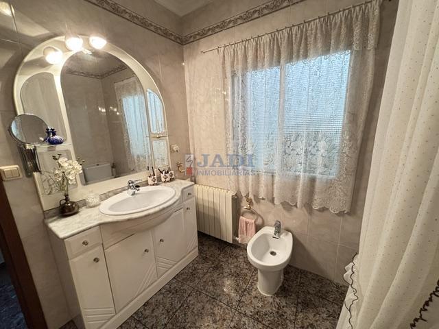 Venta de casa en Valdepeñas