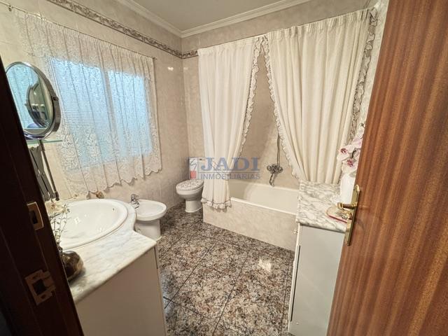 Venta de casa en Valdepeñas