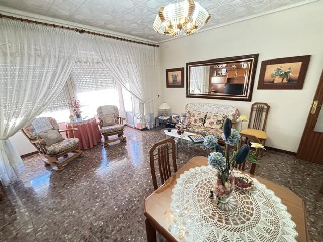 Venta de casa en Valdepeñas