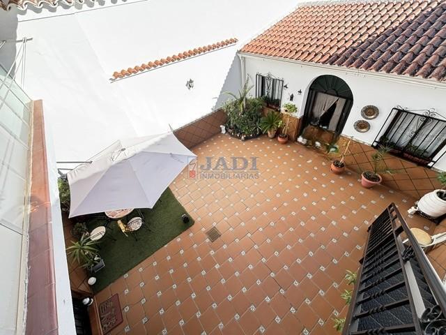 Venta de casa en Valdepeñas