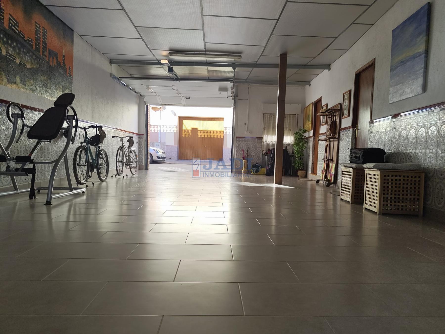 Venta de casa en Valdepeñas