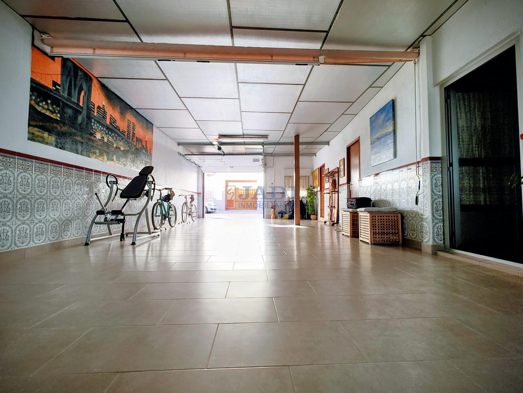 Venta de casa en Valdepeñas