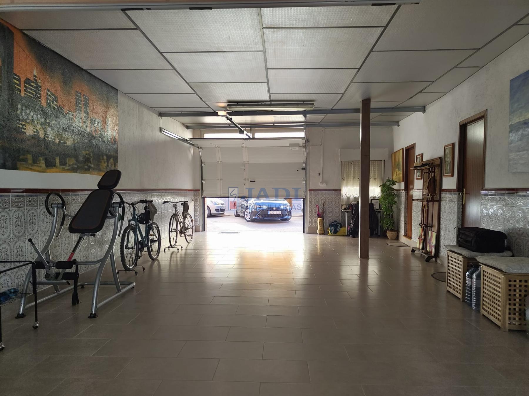 Venta de casa en Valdepeñas