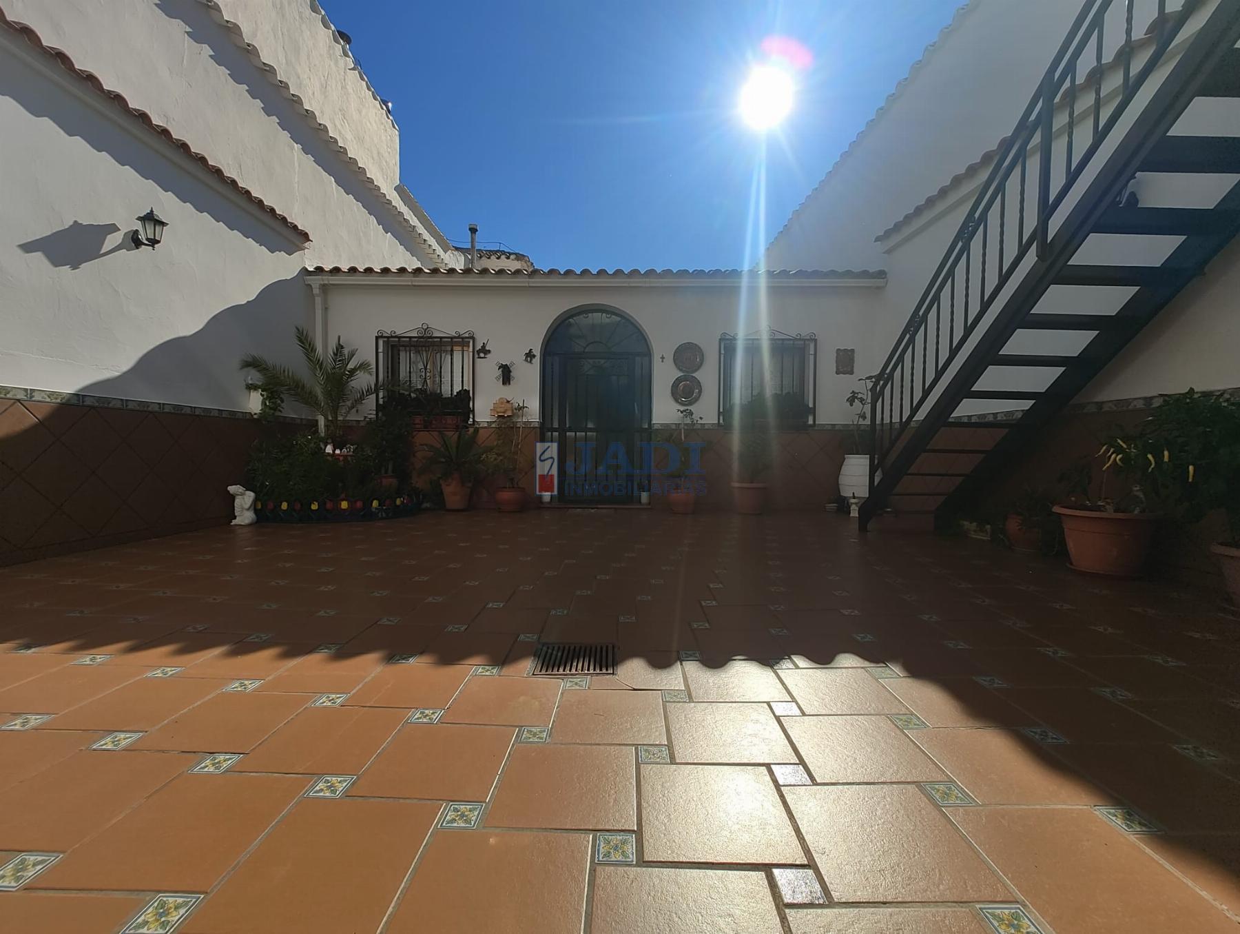 Venta de casa en Valdepeñas