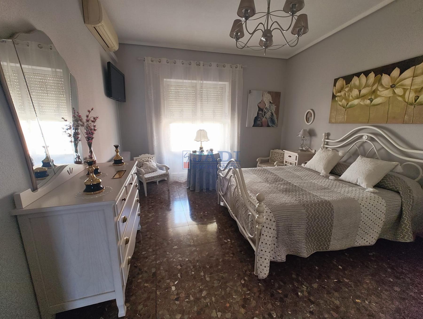 Venta de casa en Valdepeñas