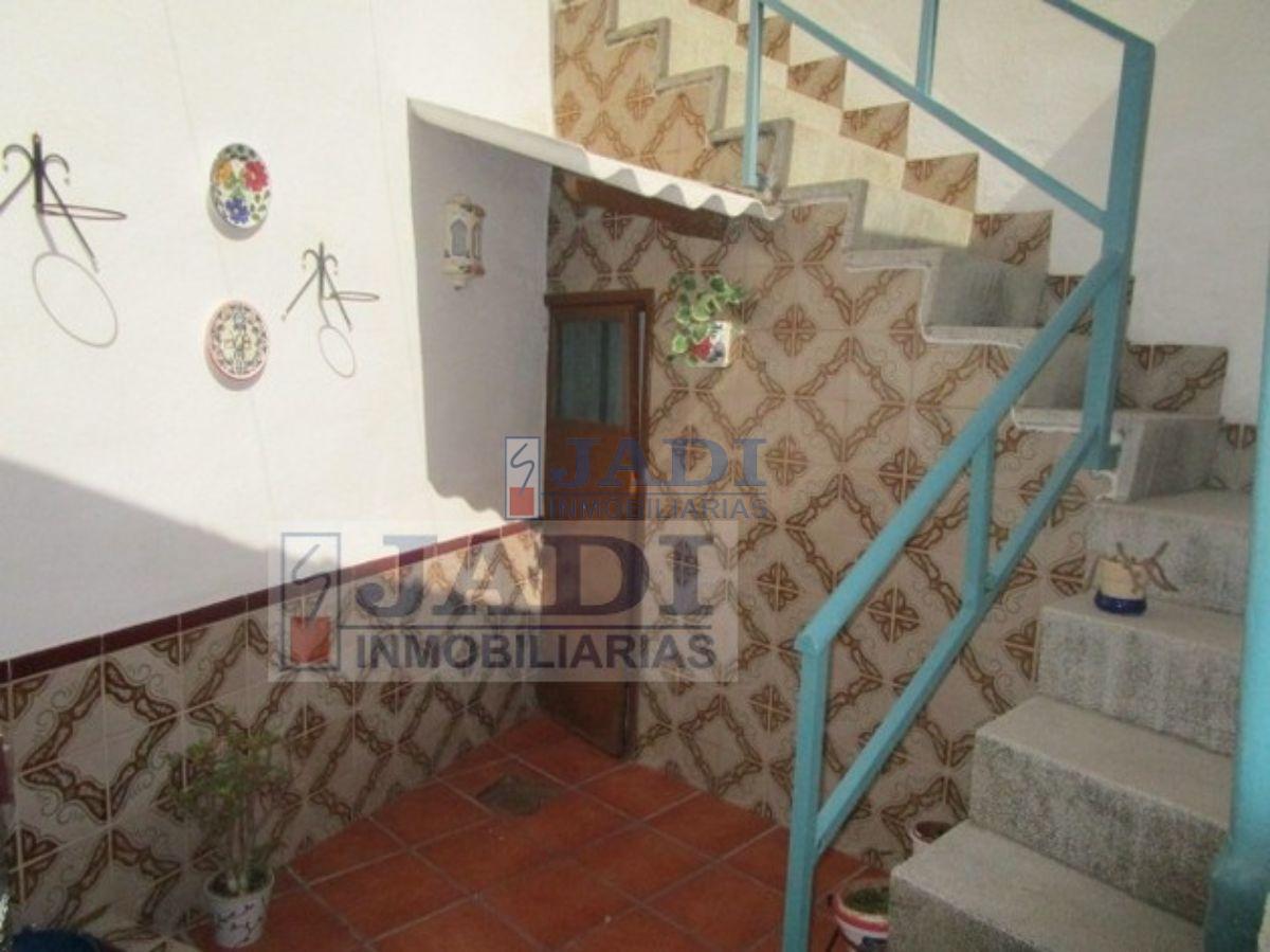 For sale of house in Valdepeñas