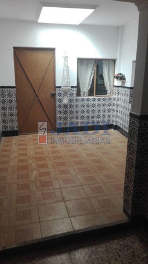 For sale of house in Valdepeñas