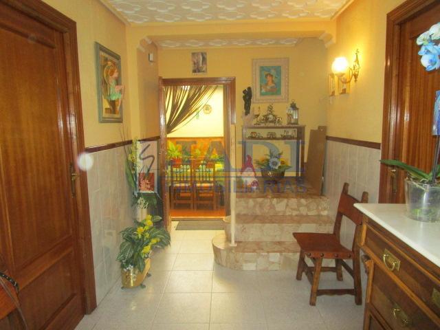 For sale of house in Valdepeñas