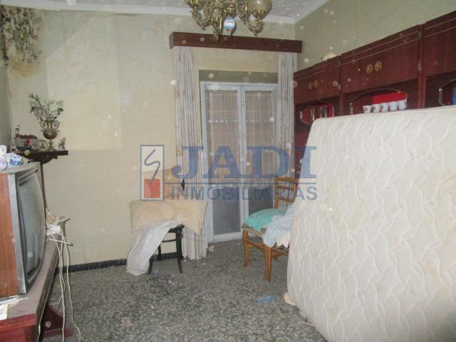 Venta de casa en Valdepeñas