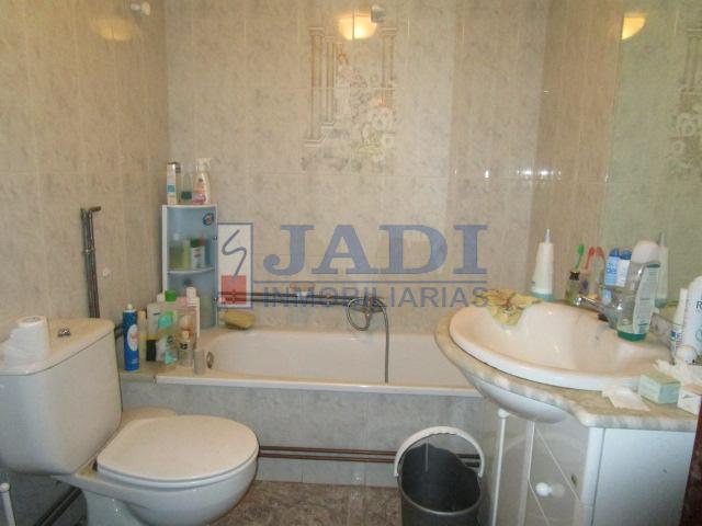 Venta de casa en Valdepeñas