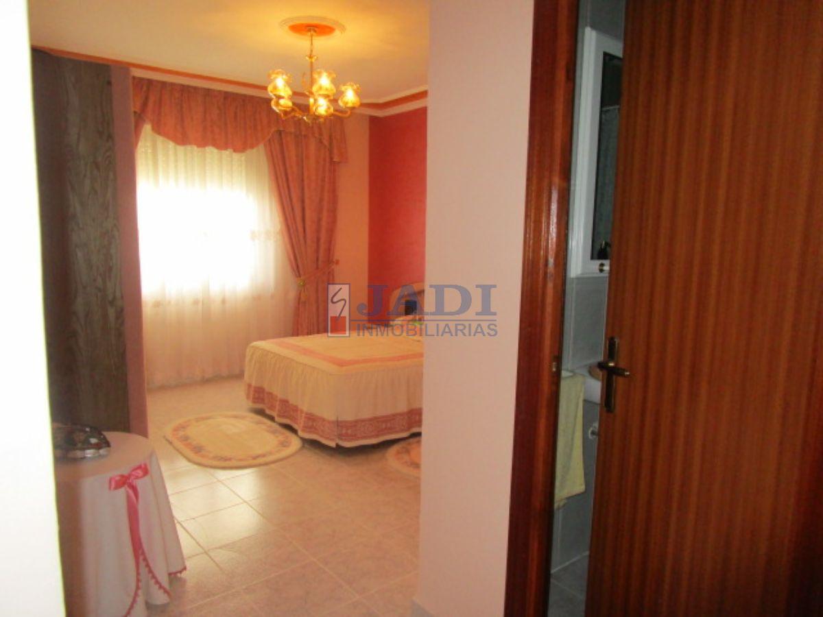 For sale of house in Valdepeñas