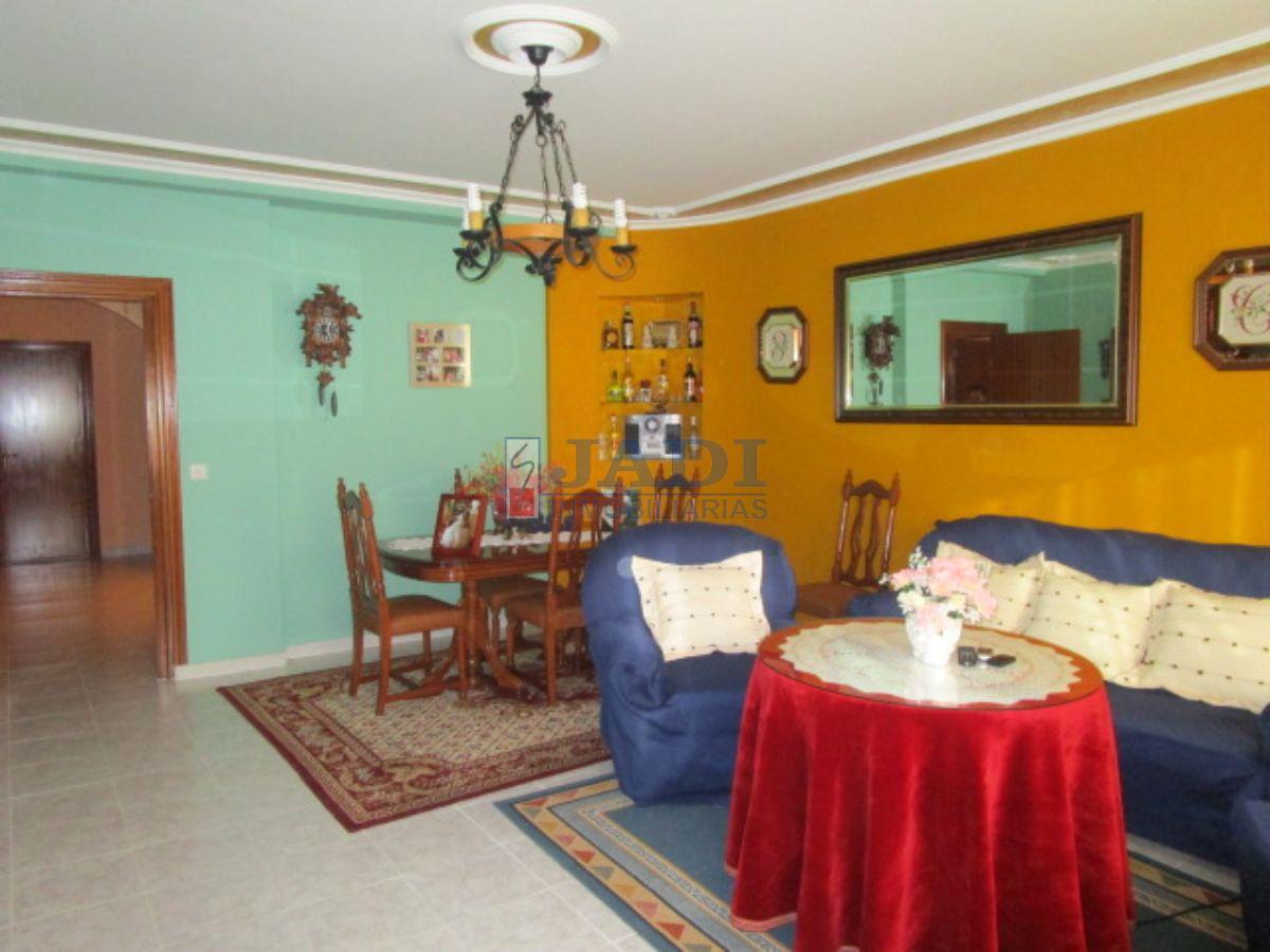 For sale of house in Valdepeñas