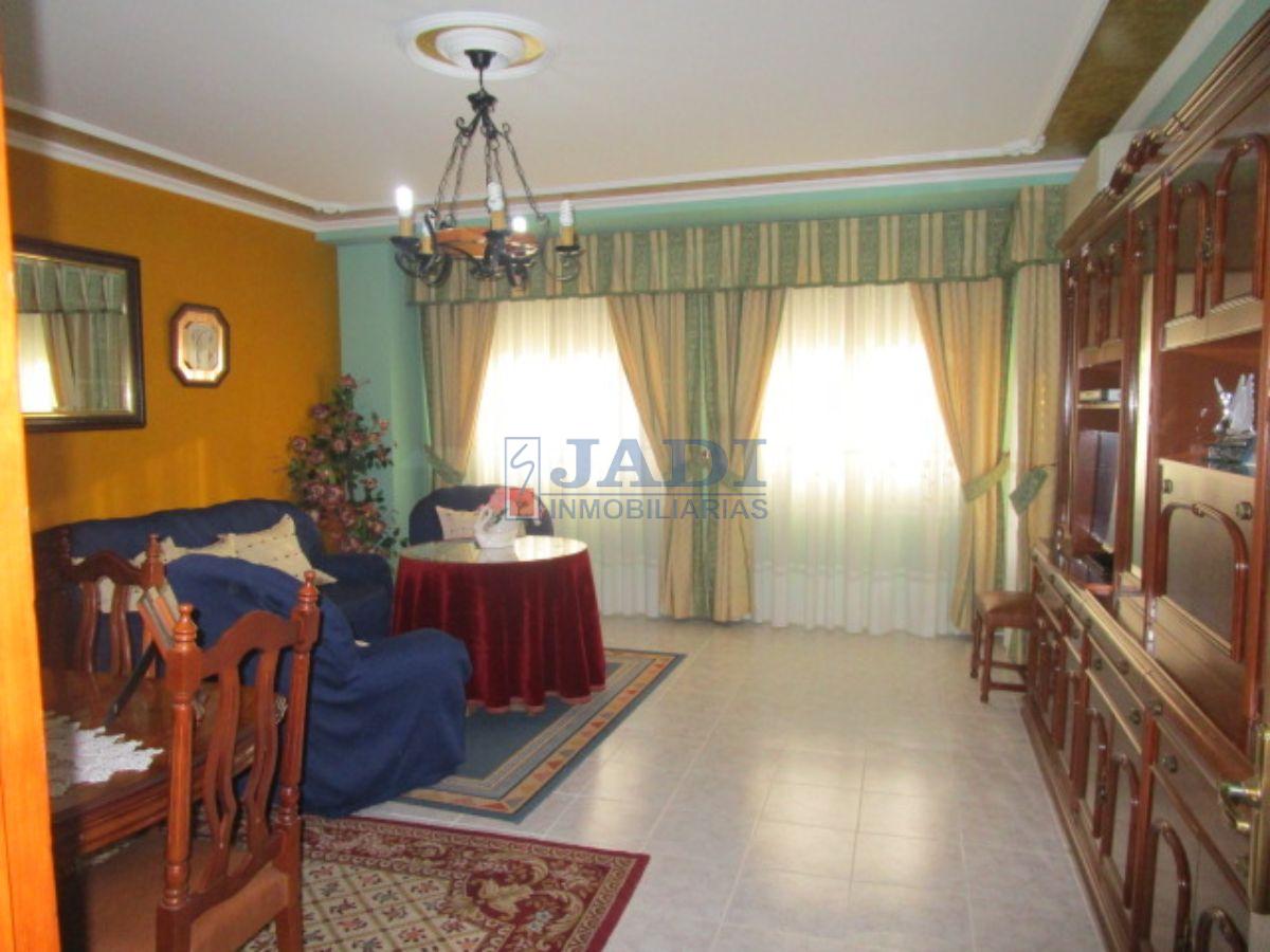 For sale of house in Valdepeñas