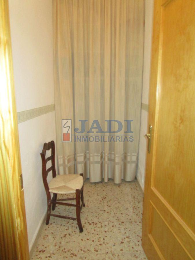 For sale of house in Valdepeñas