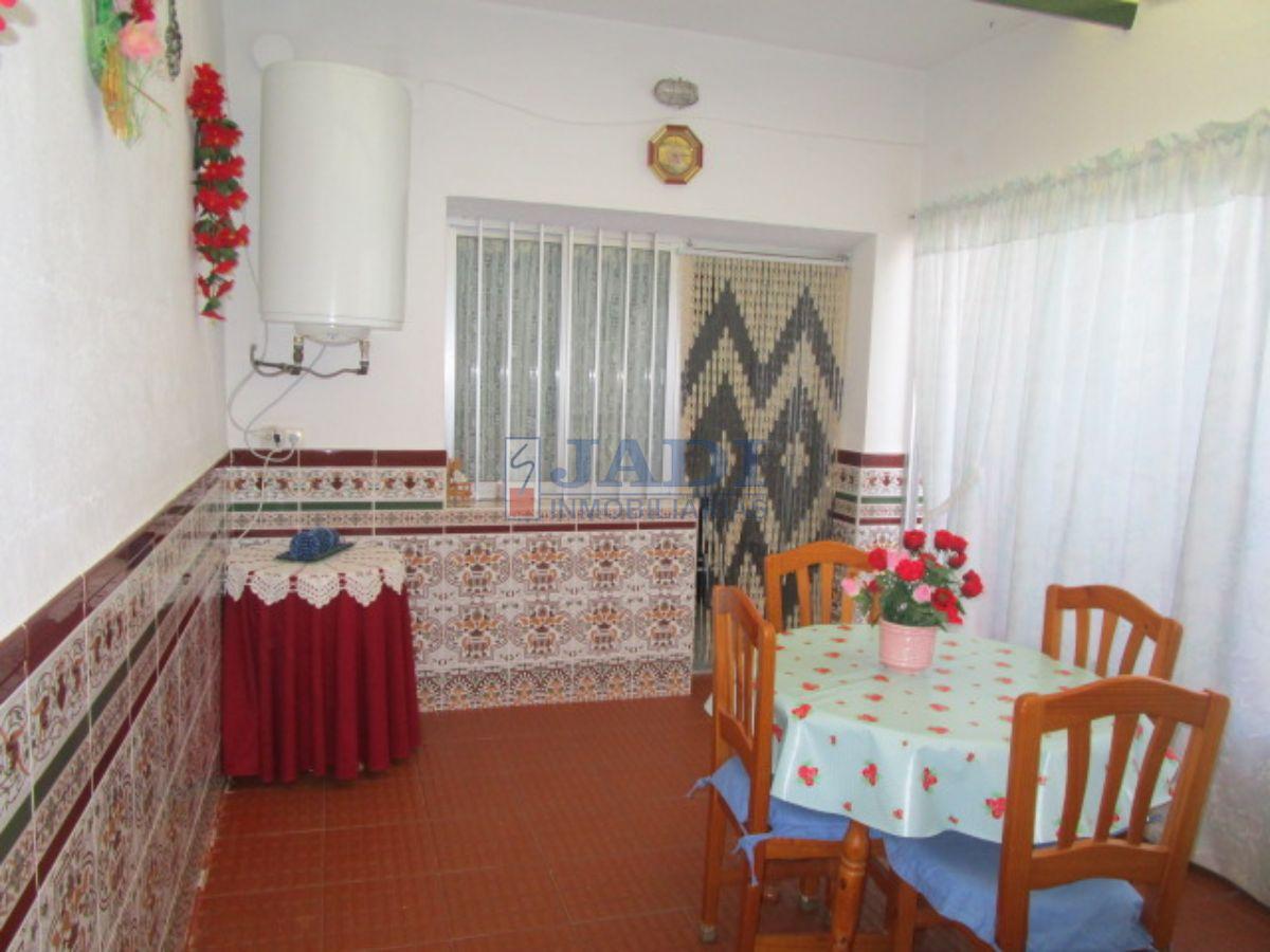 For sale of house in Valdepeñas