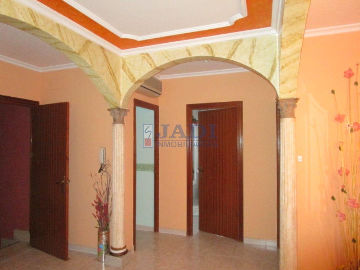 For sale of house in Valdepeñas