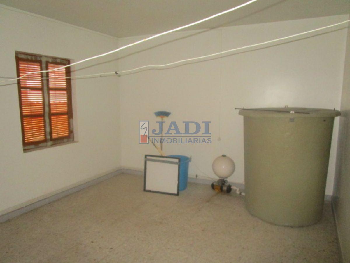 For sale of house in Valdepeñas