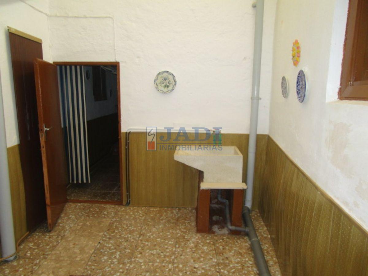 For sale of house in Valdepeñas