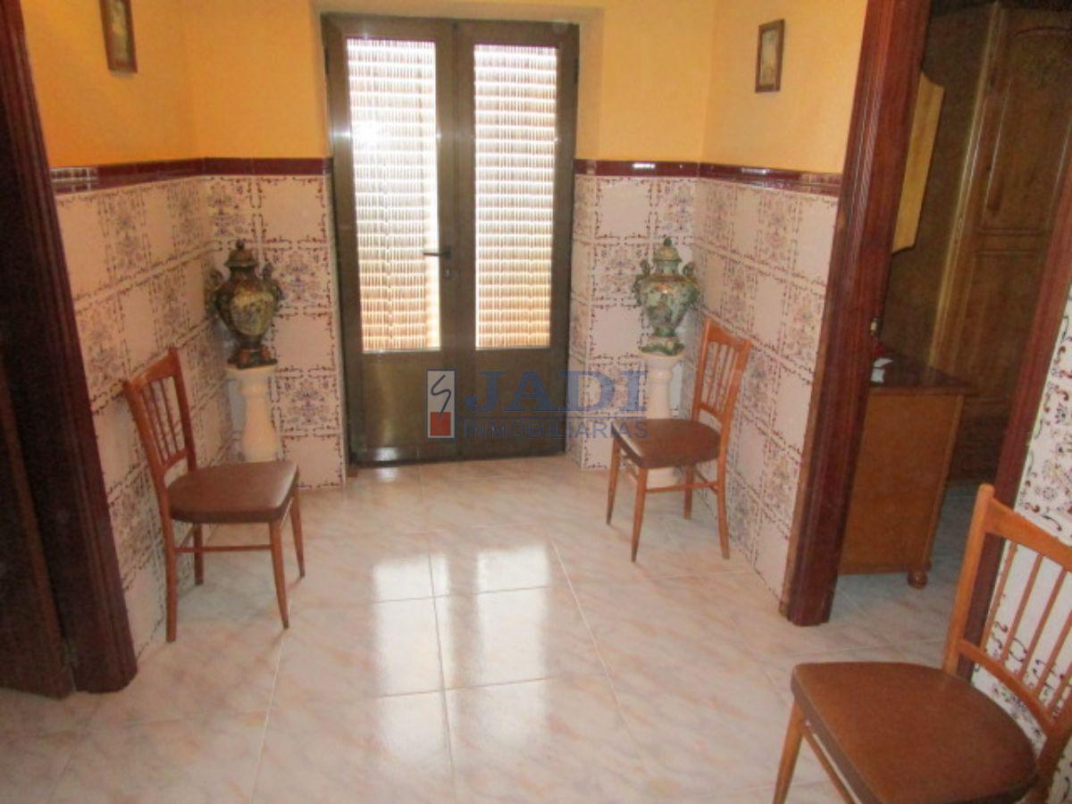 For sale of house in Valdepeñas