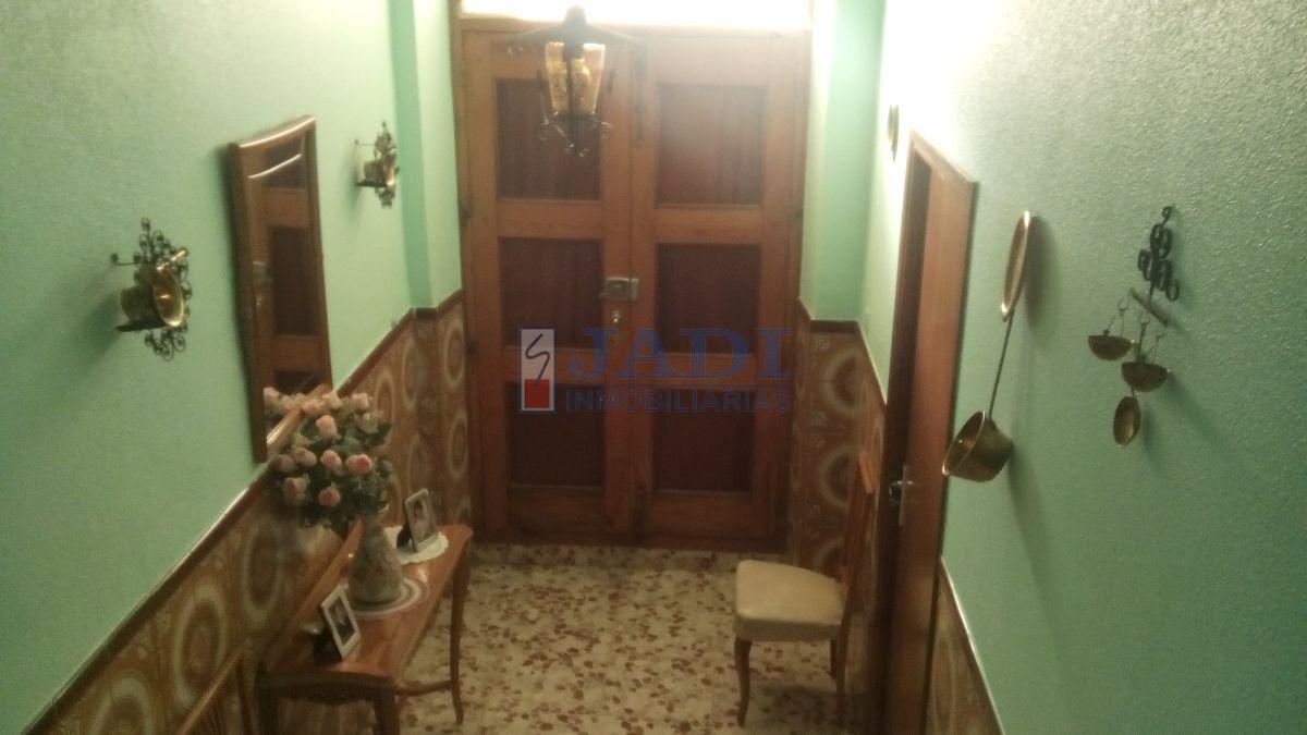 For sale of house in Valdepeñas