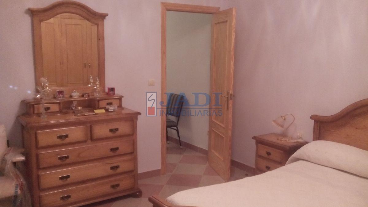 For sale of house in Valdepeñas