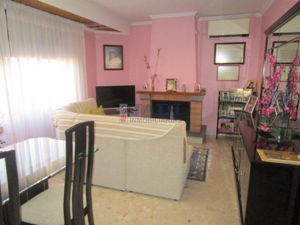 For sale of house in Valdepeñas