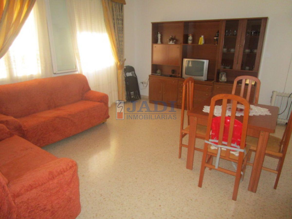 For sale of house in Almuradiel