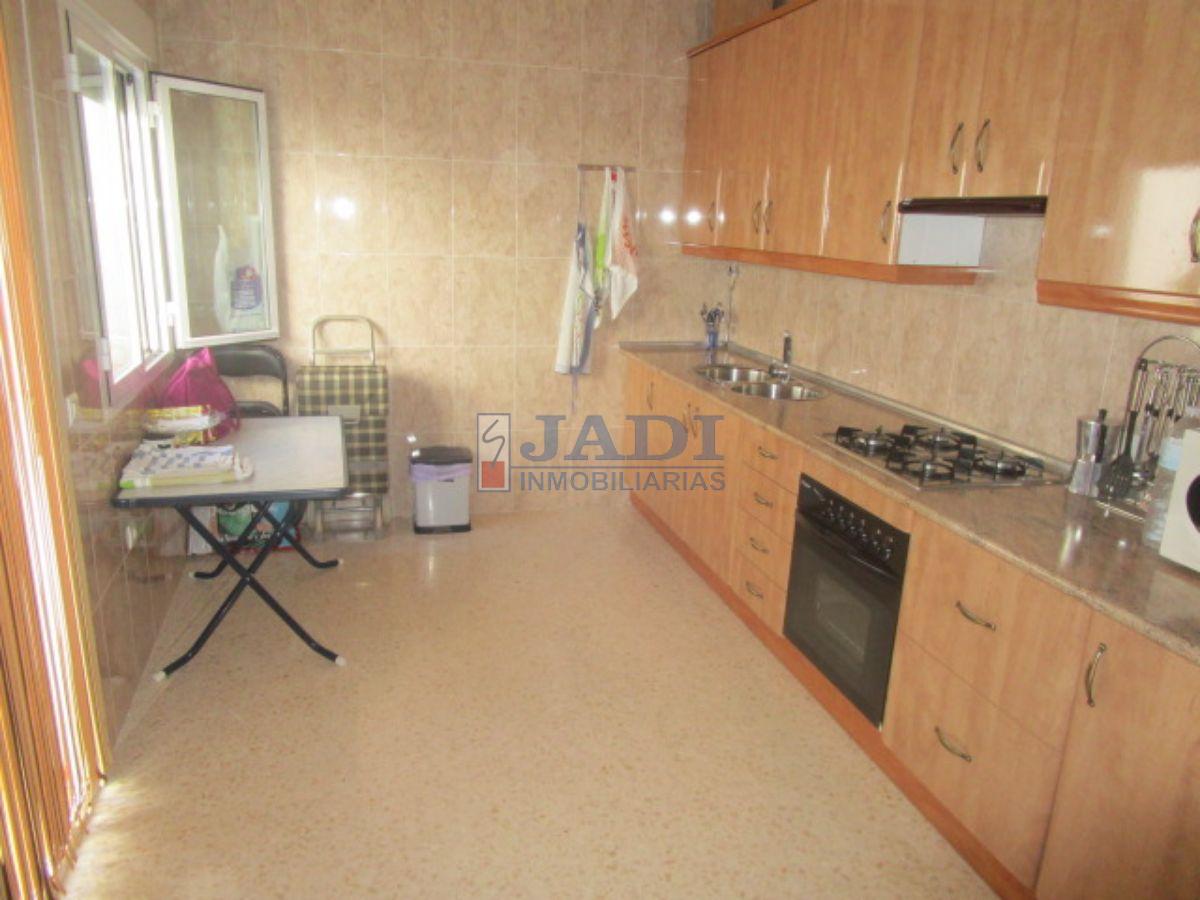 For sale of house in Almuradiel