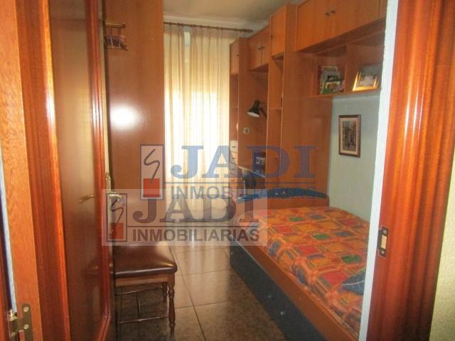 For sale of house in Valdepeñas