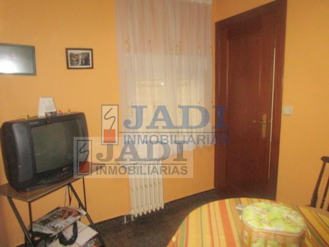 For sale of house in Valdepeñas