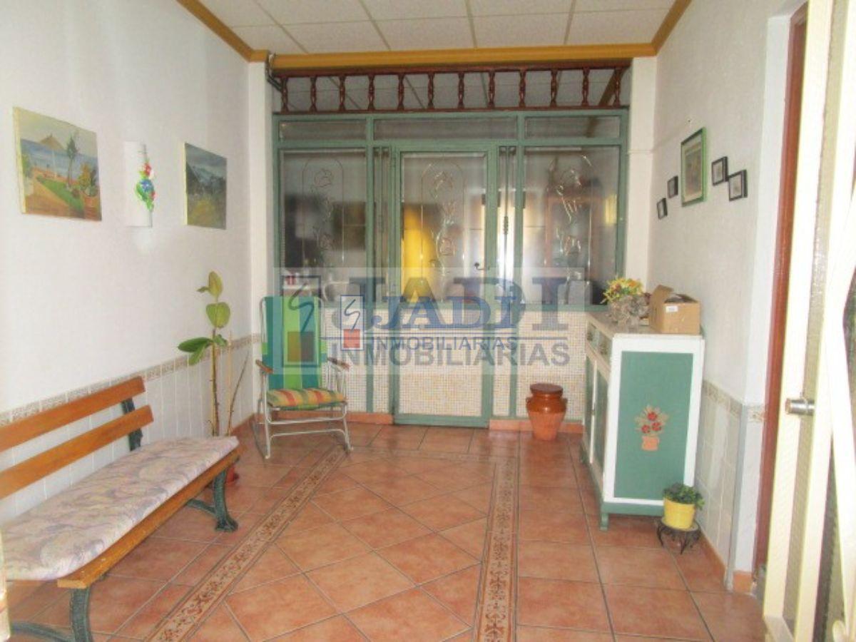 For sale of house in Valdepeñas