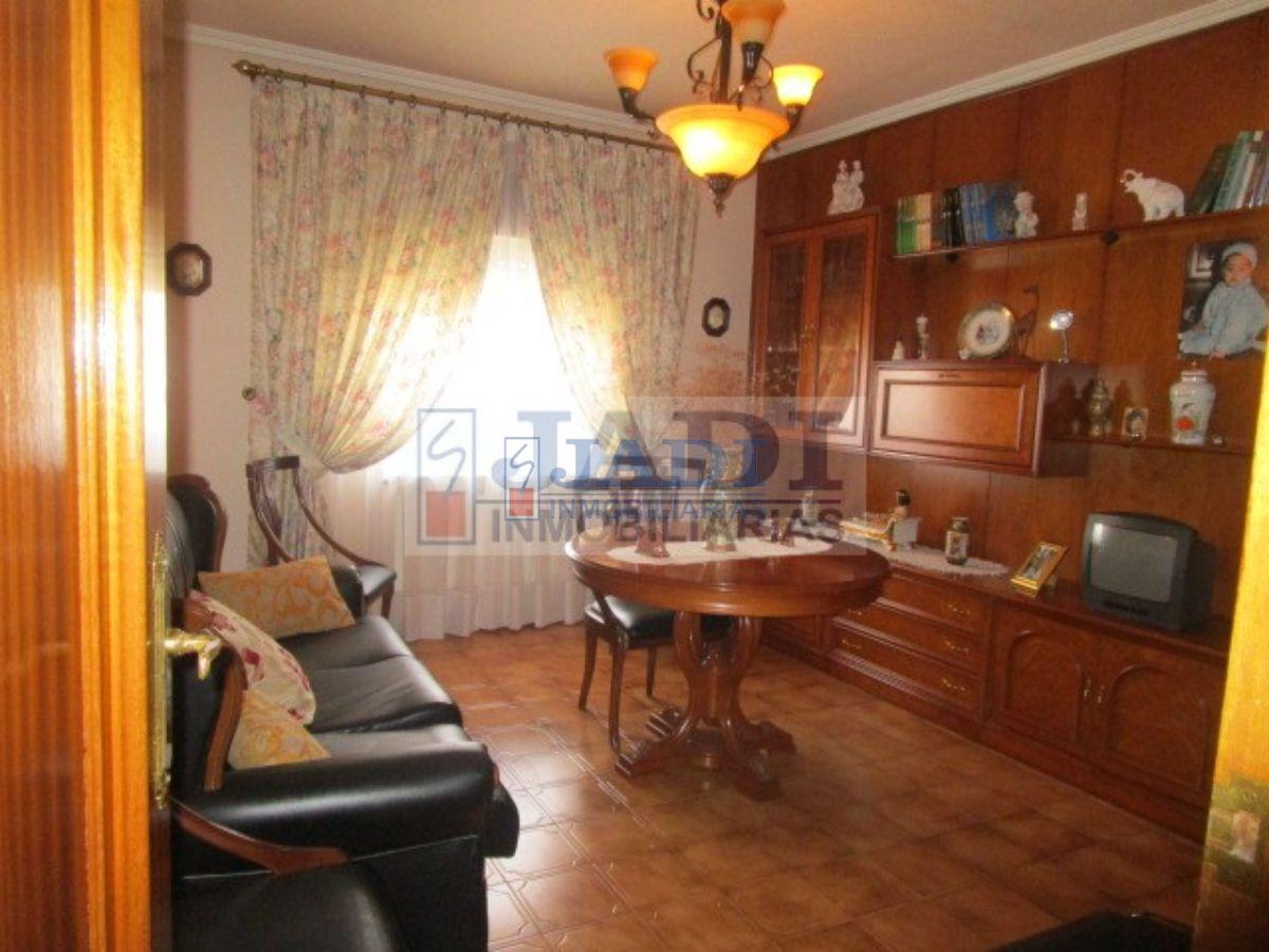 For sale of house in Valdepeñas