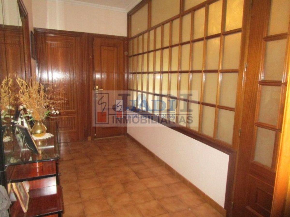 For sale of house in Valdepeñas