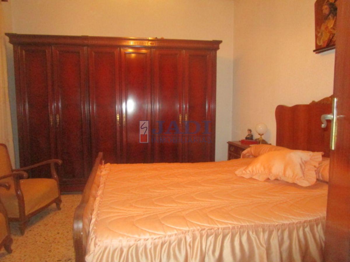 For sale of house in Valdepeñas