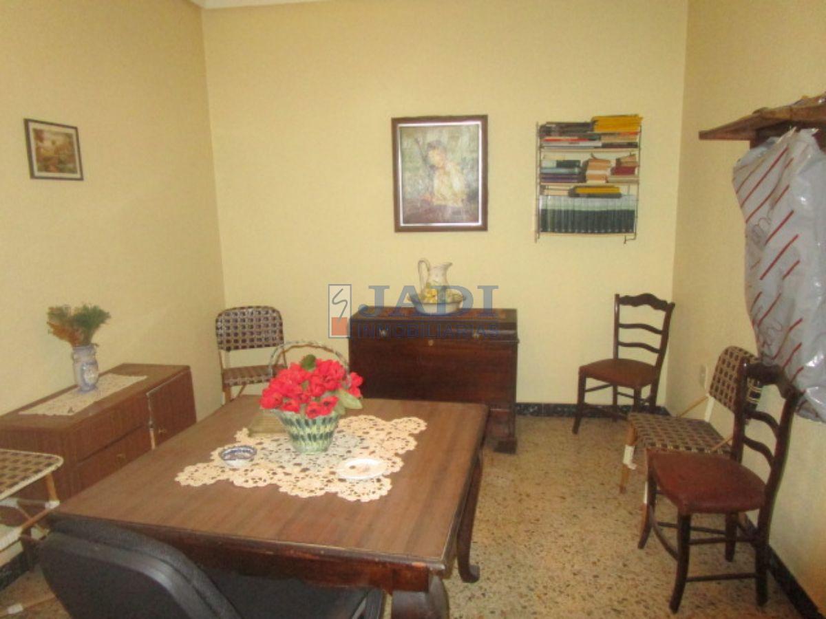 For sale of house in Valdepeñas