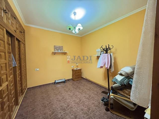 Venta de casa en Valdepeñas