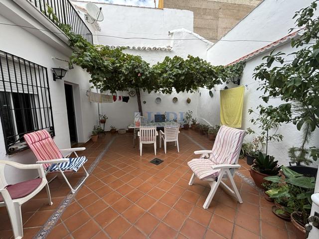 Venta de casa en Valdepeñas