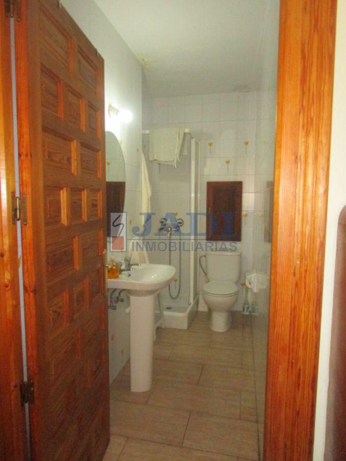 For sale of house in Valdepeñas