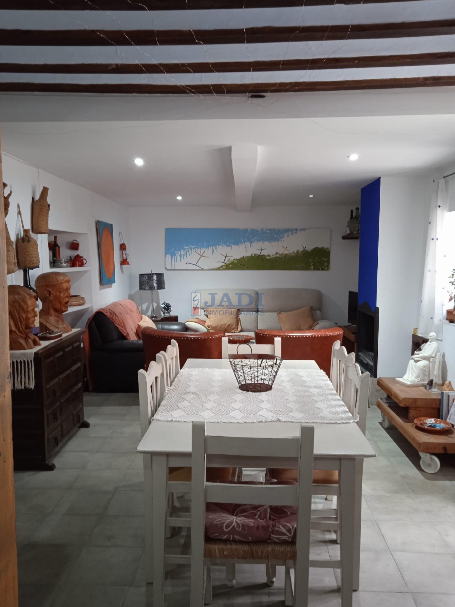 For sale of house in Valdepeñas