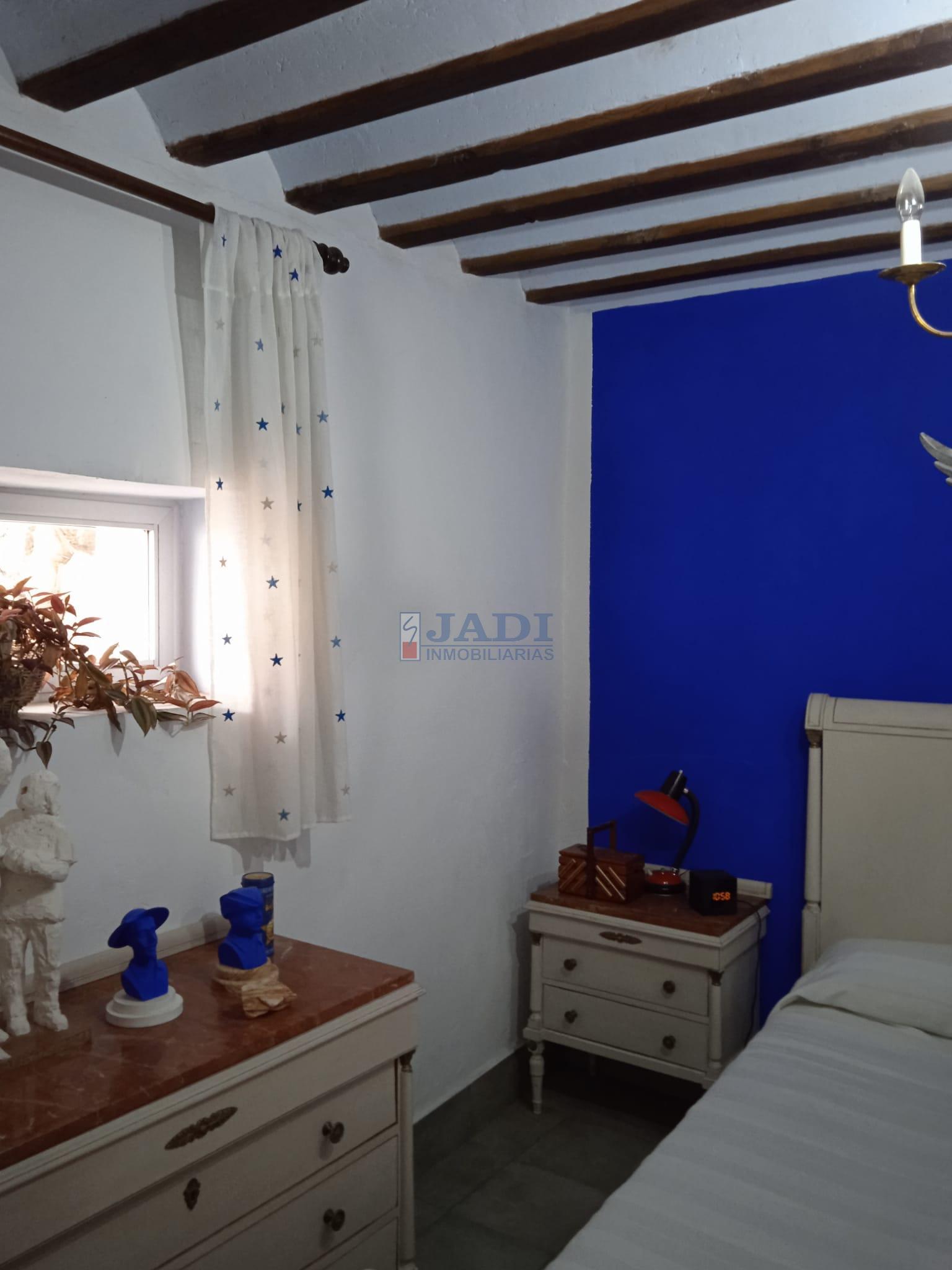 For sale of house in Valdepeñas