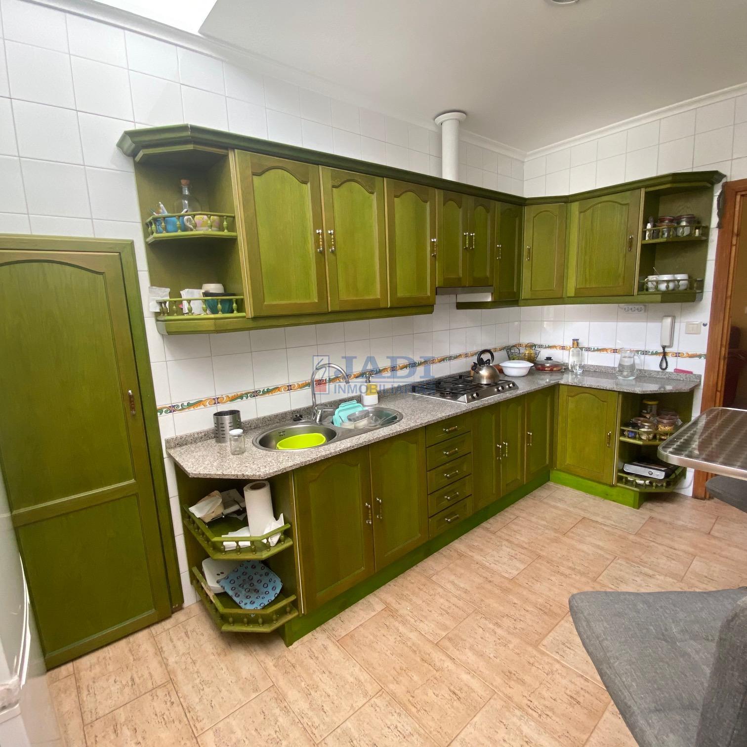 For sale of house in Valdepeñas