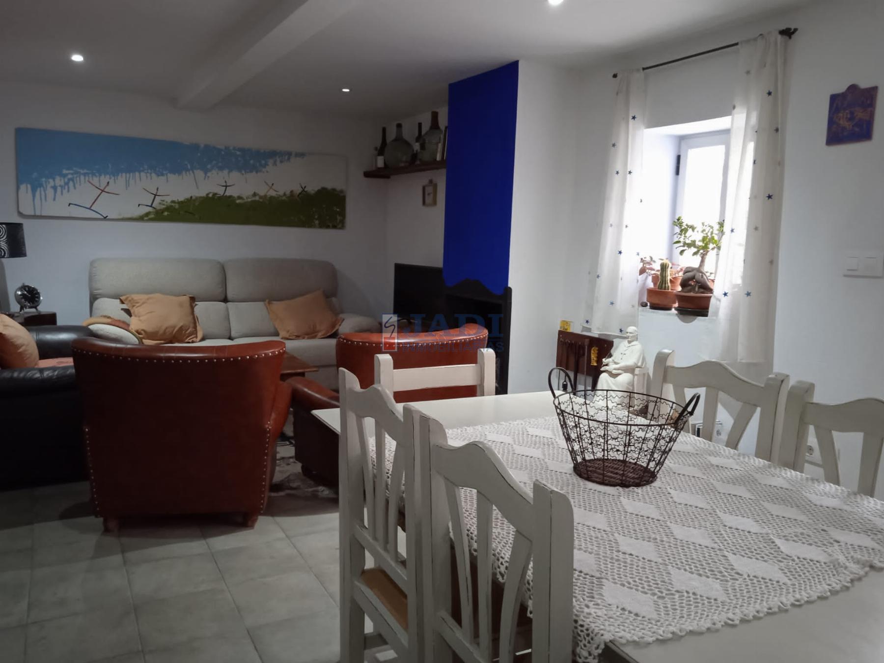 For sale of house in Valdepeñas