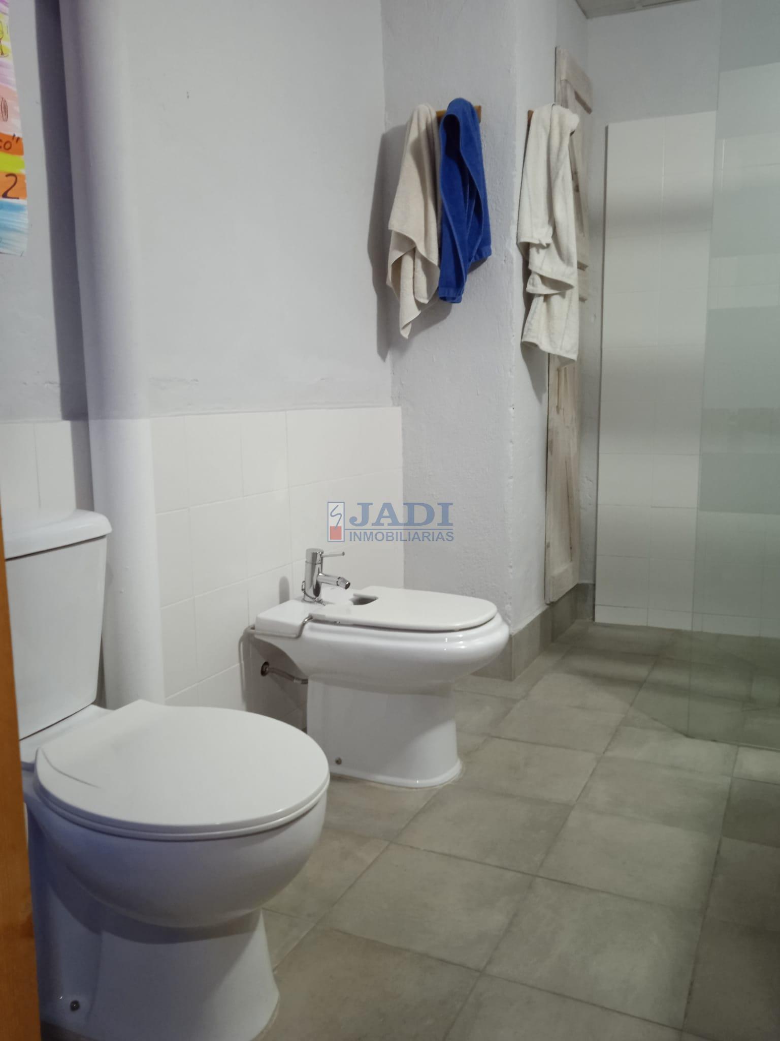 For sale of house in Valdepeñas